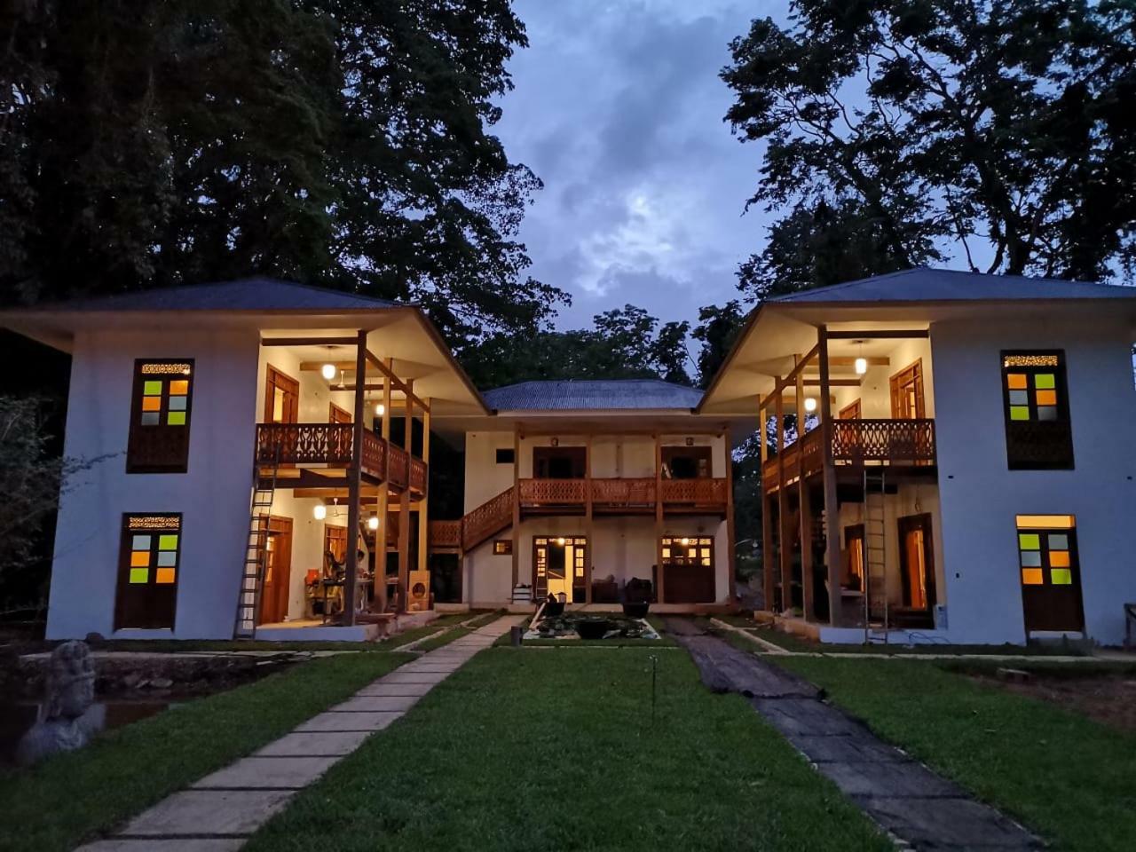Lanna Ban Hotel Puerto Viejo de Talamanca Kültér fotó